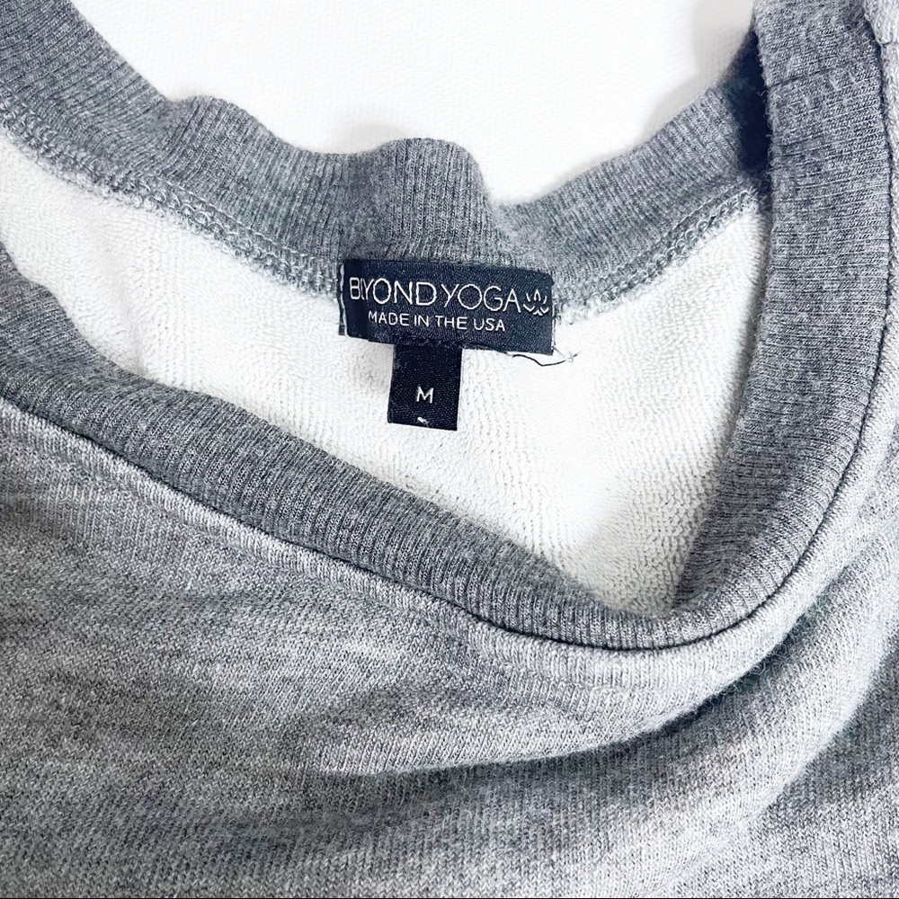 Beyond Yoga Lace Up Lasso Sleeve Sweatshirt (M) - Picture 8 of 10